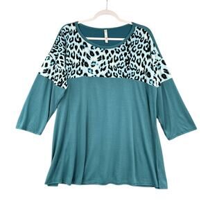 Cool Melon Teal Leopard Print Yoke 3/4 Sleeves Round Neckline Casual Top Size 1X